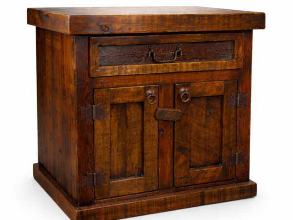 The Cattleman's Rest Nightstand - Lived-in hero